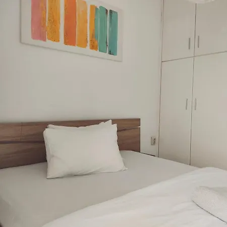 Apartment Golden Sky 1 *